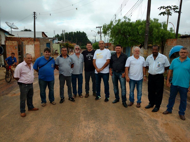 Laid´s Baiano acompanha prefeito em visita a Vila Esperança