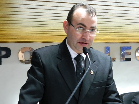  Vereador Flávio Zandoná pede que Executivo envie projeto de reajuste salarial dos servidores