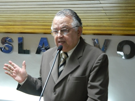 Dr. Ernesto convoca funcionários responsáveis por frota da Saúde e Educação
